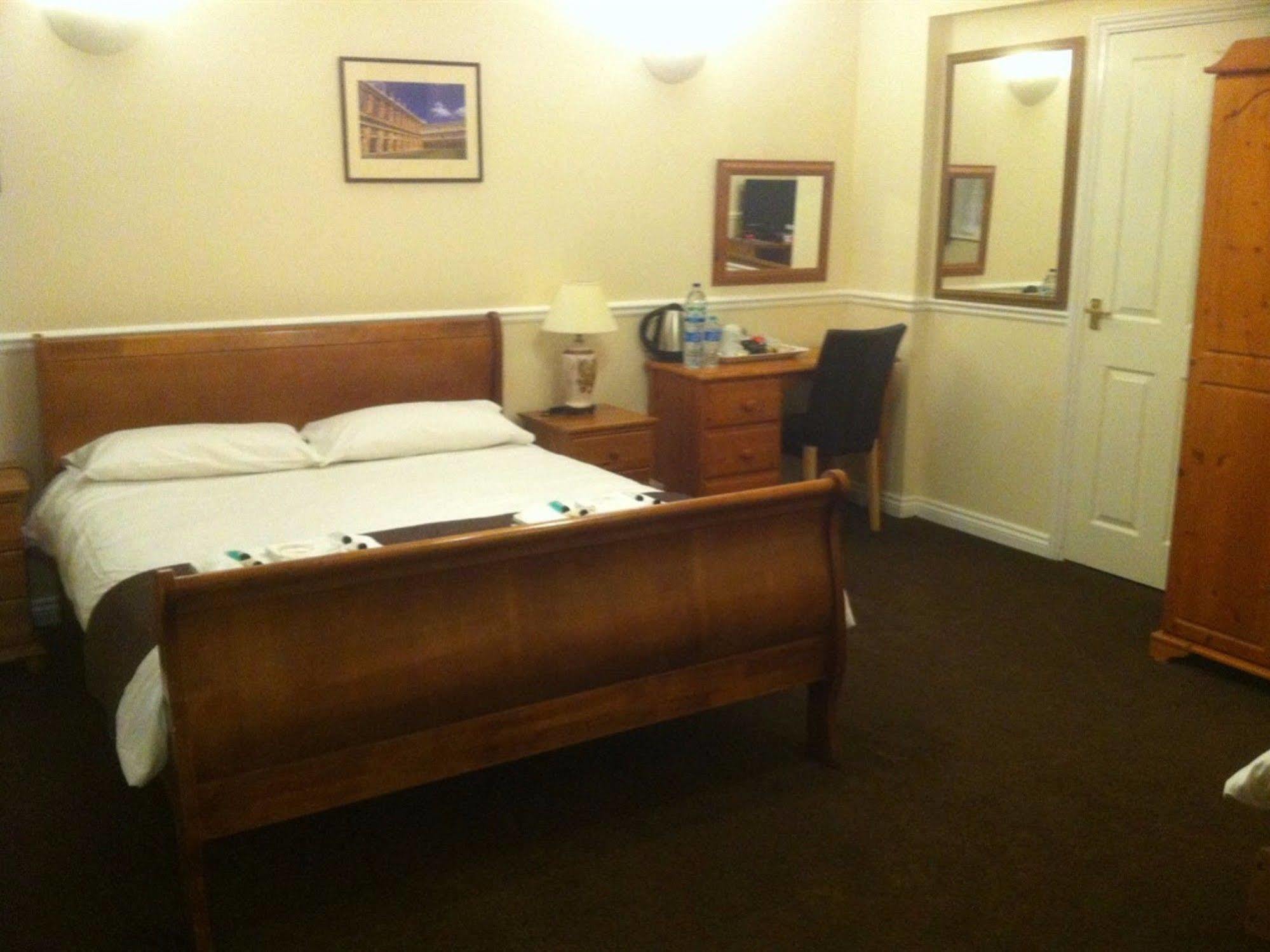 Ayah Villa Guest House Cambridge Buitenkant foto